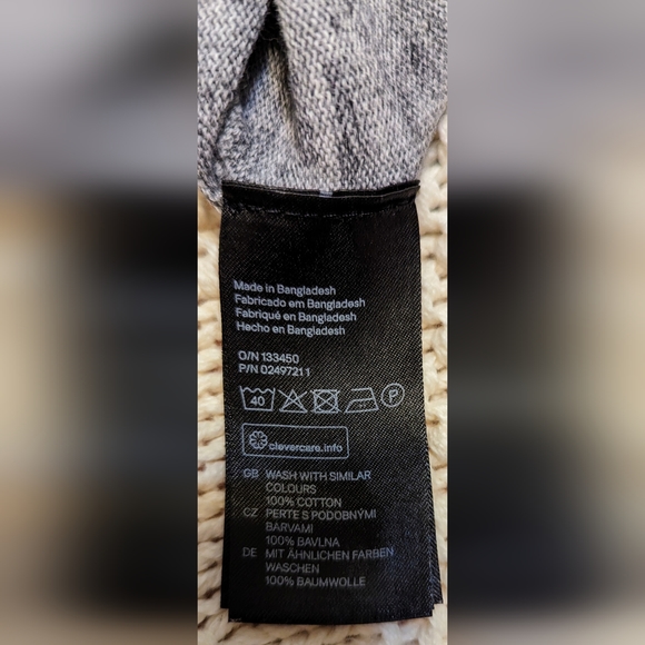 ⚡ H&M top color grey size XL - Picture 8 of 8